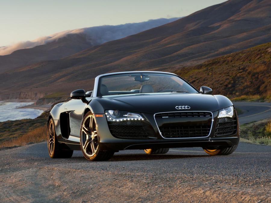  Audi R8 Spyder 2010 года  (NA) (фото 1 из 8)